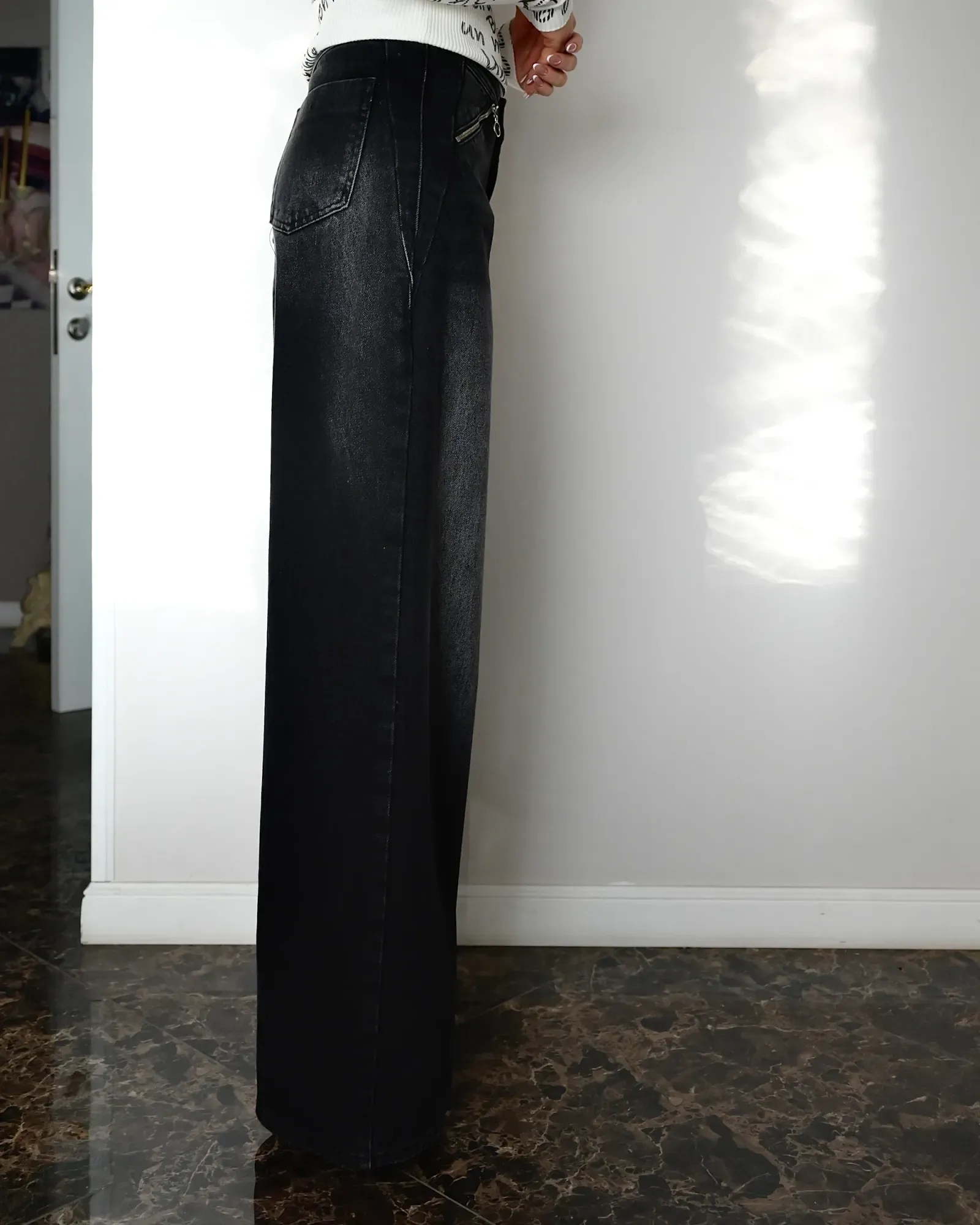 Джинсы с замочками