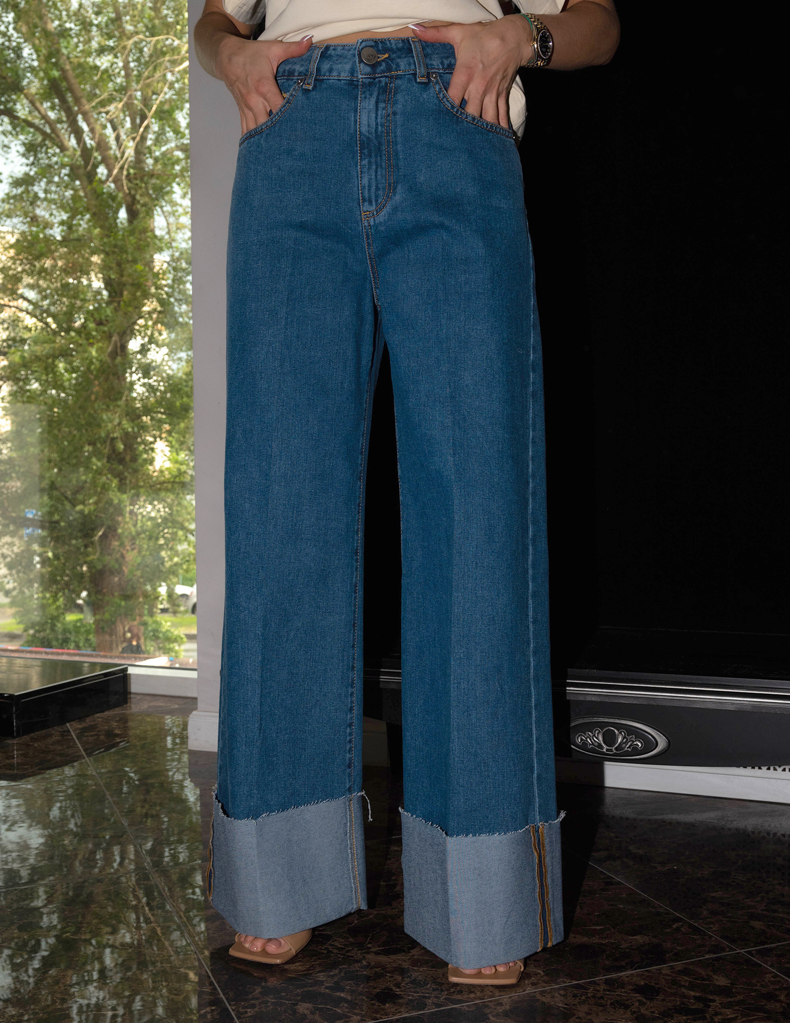 Джинсы с манжетами