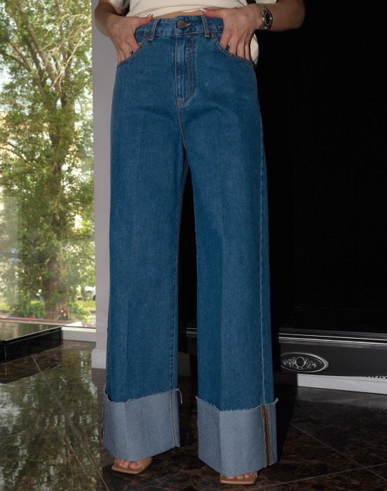 Джинсы с манжетами