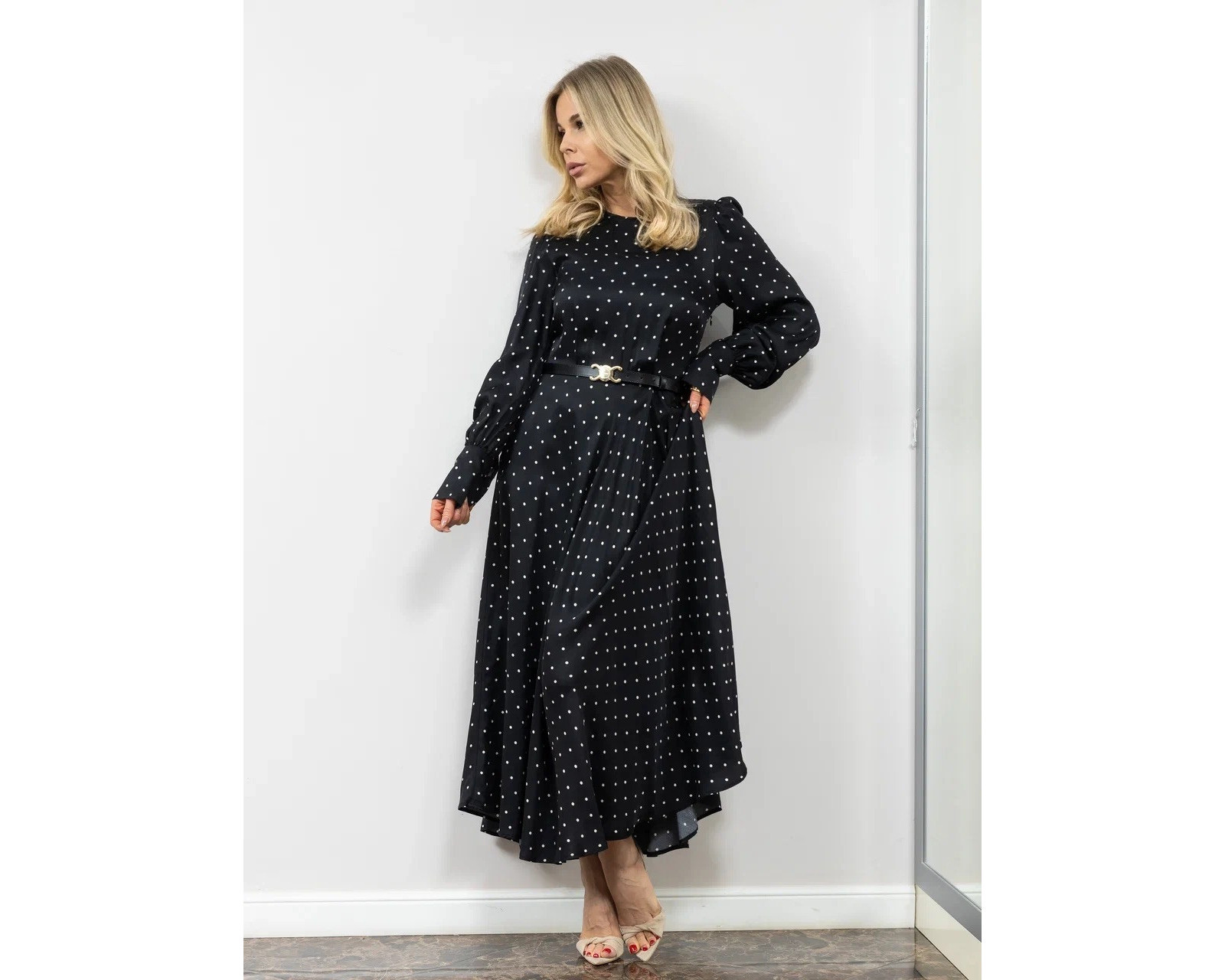 Платье в принте горох