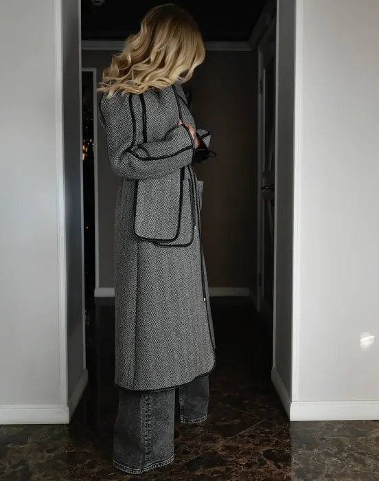 Пальто с кантом