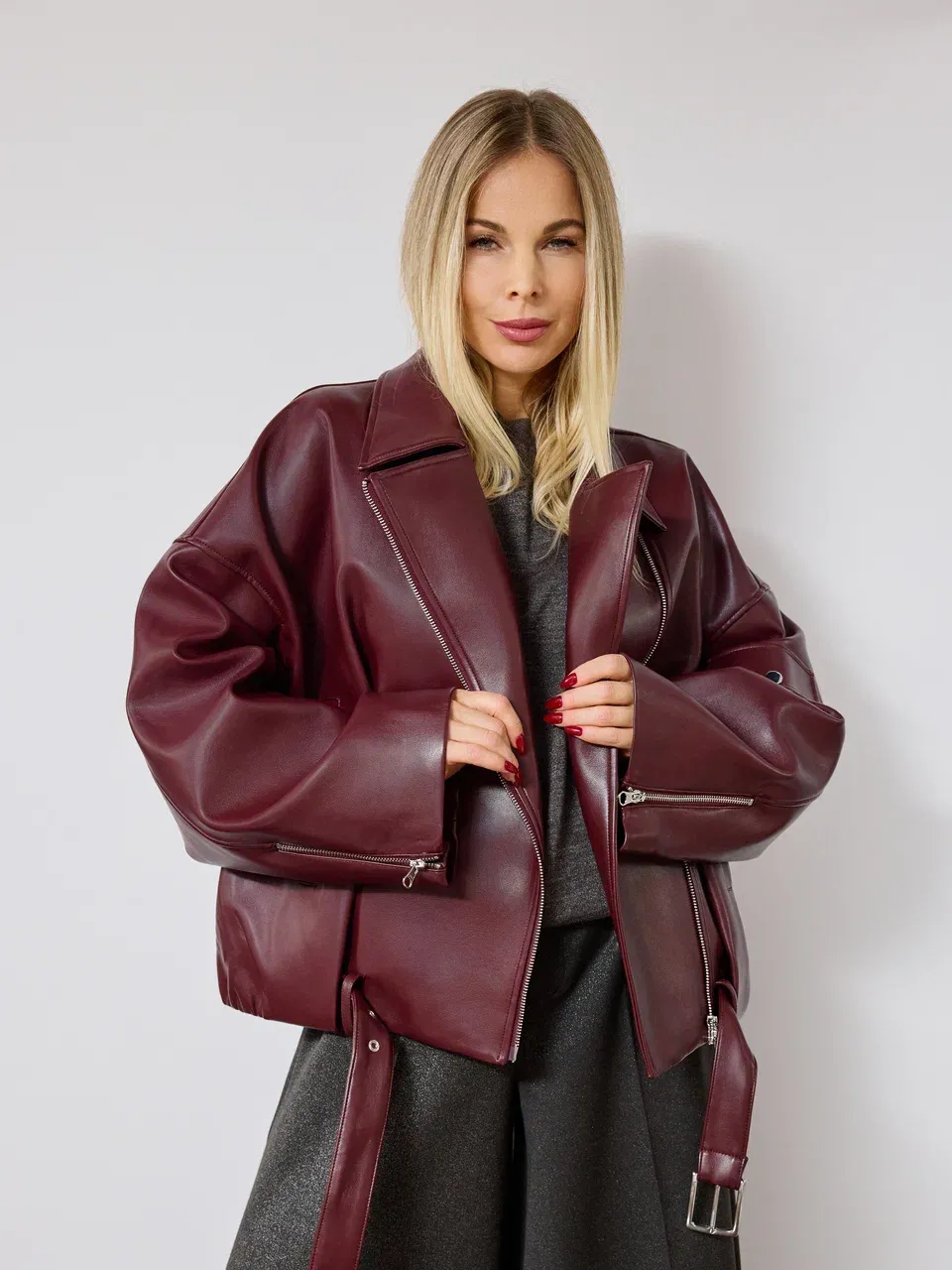 Куртка из эко-кожи в цвете Бургундия