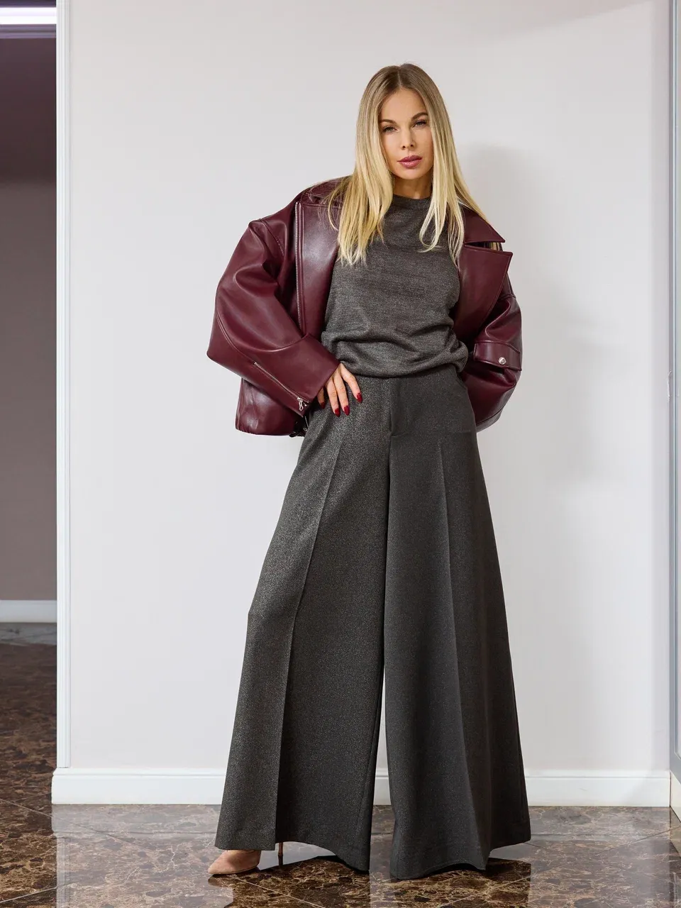 Куртка из эко-кожи в цвете Бургундия