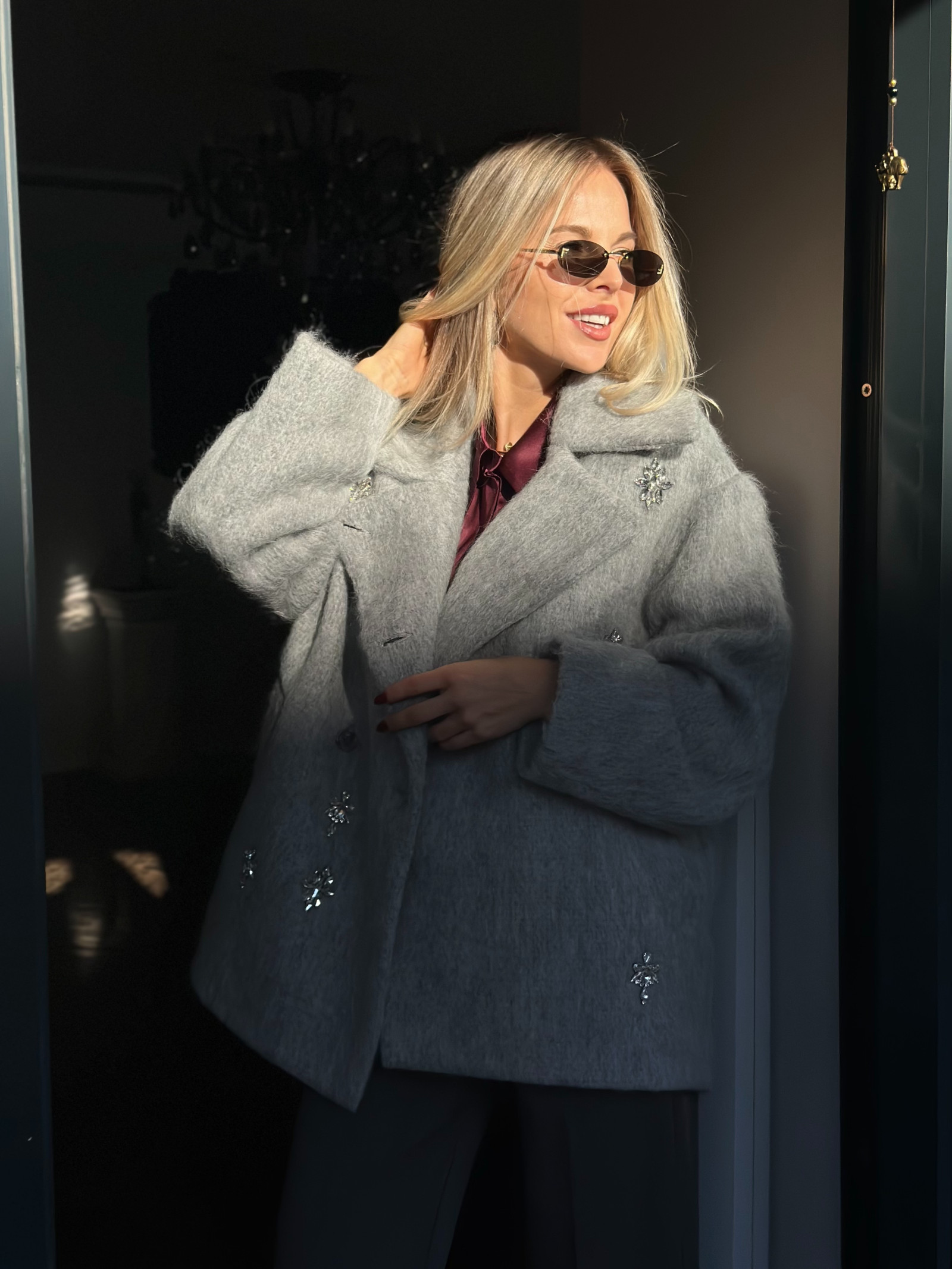 Пальто со стразами