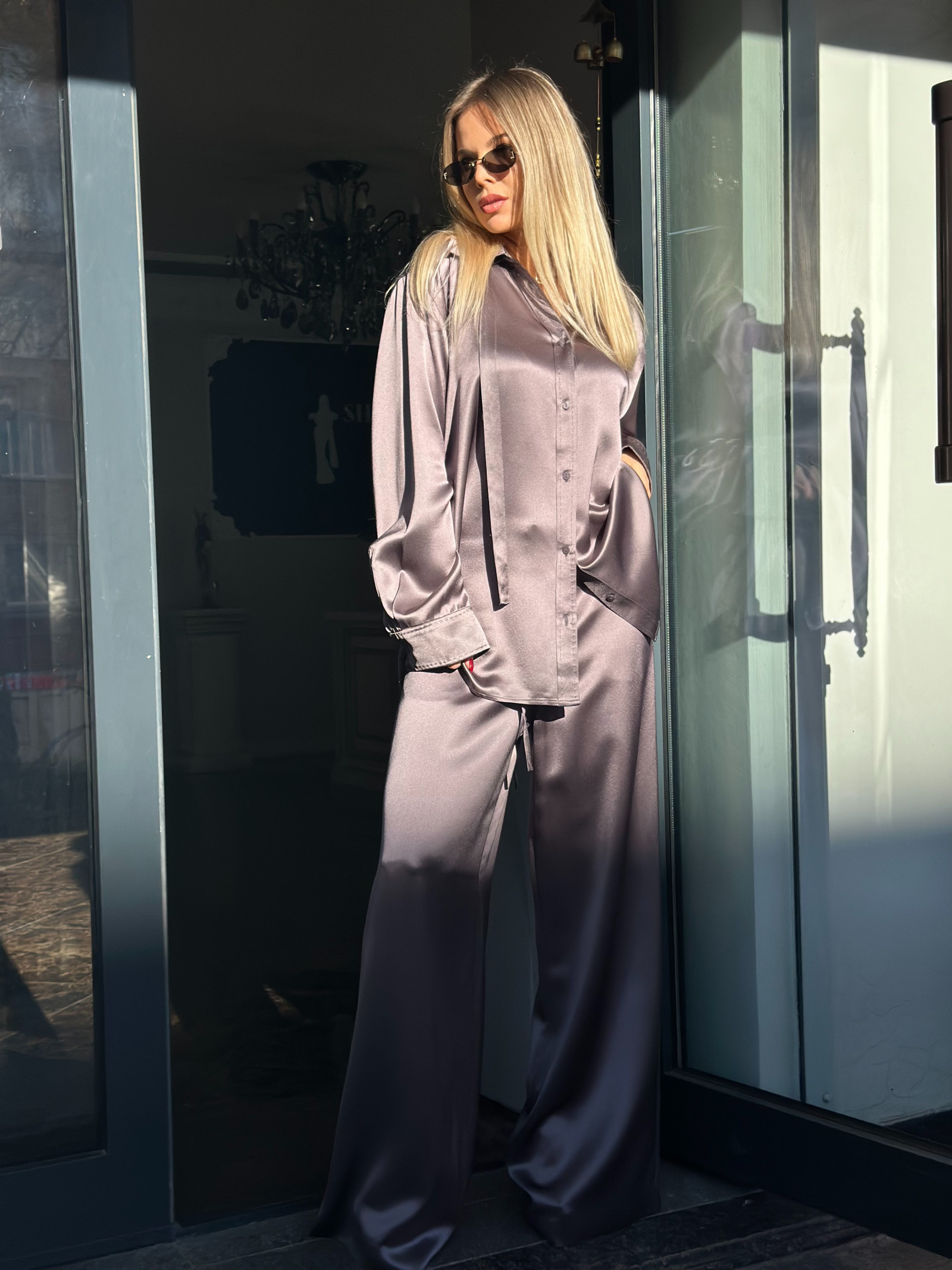 Костюм в пижамном стиле