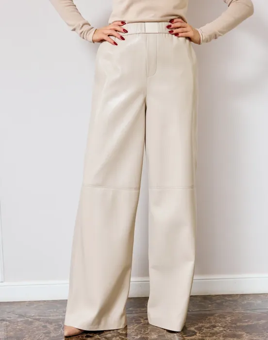 Брюки из мягкой эко-кожи с утеплением