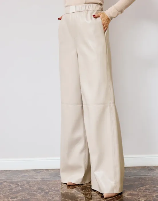 Брюки из мягкой эко-кожи с утеплением