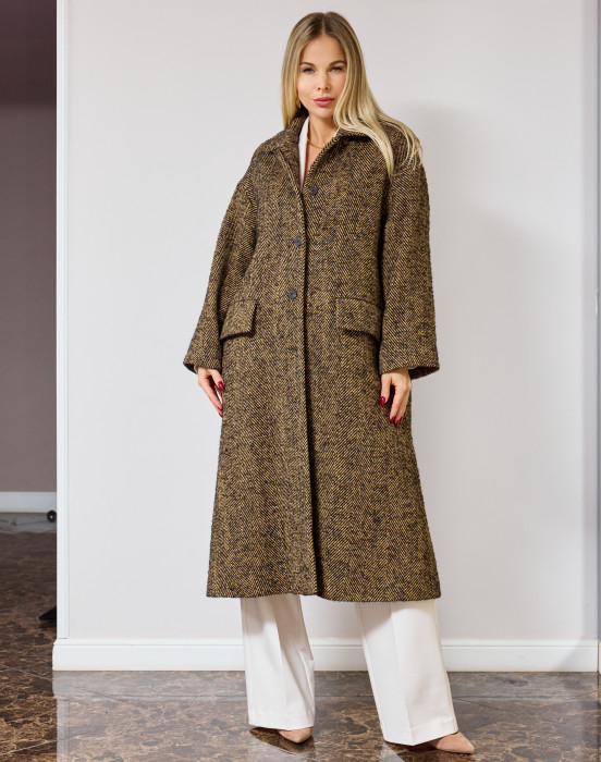 Шерстяное пальто в твидовом исполнении