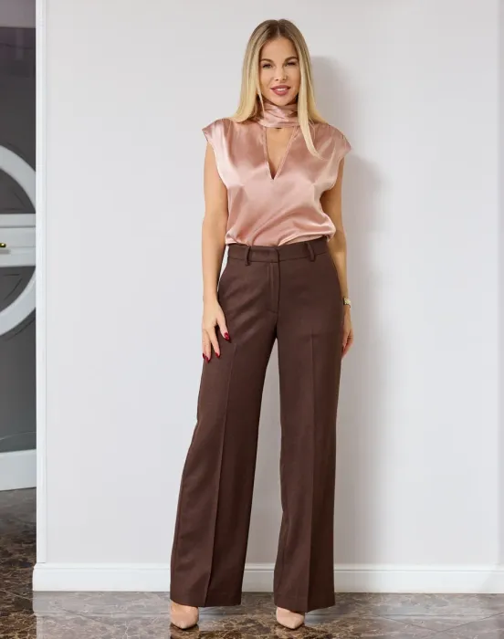 Блуза без рукавов со стойкой