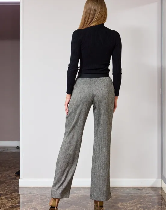 Брюки на резинке в расцветке ткани «елочка»