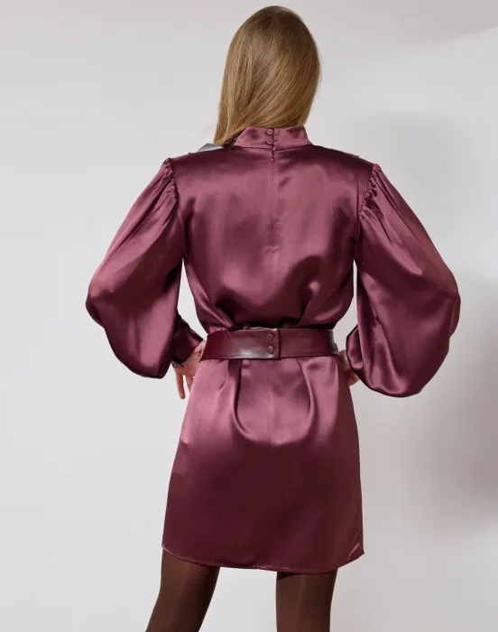 Вечернее платье с поясом из кристаллов - фото - 6