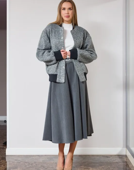 Бомбер с пайетками - фото - 1