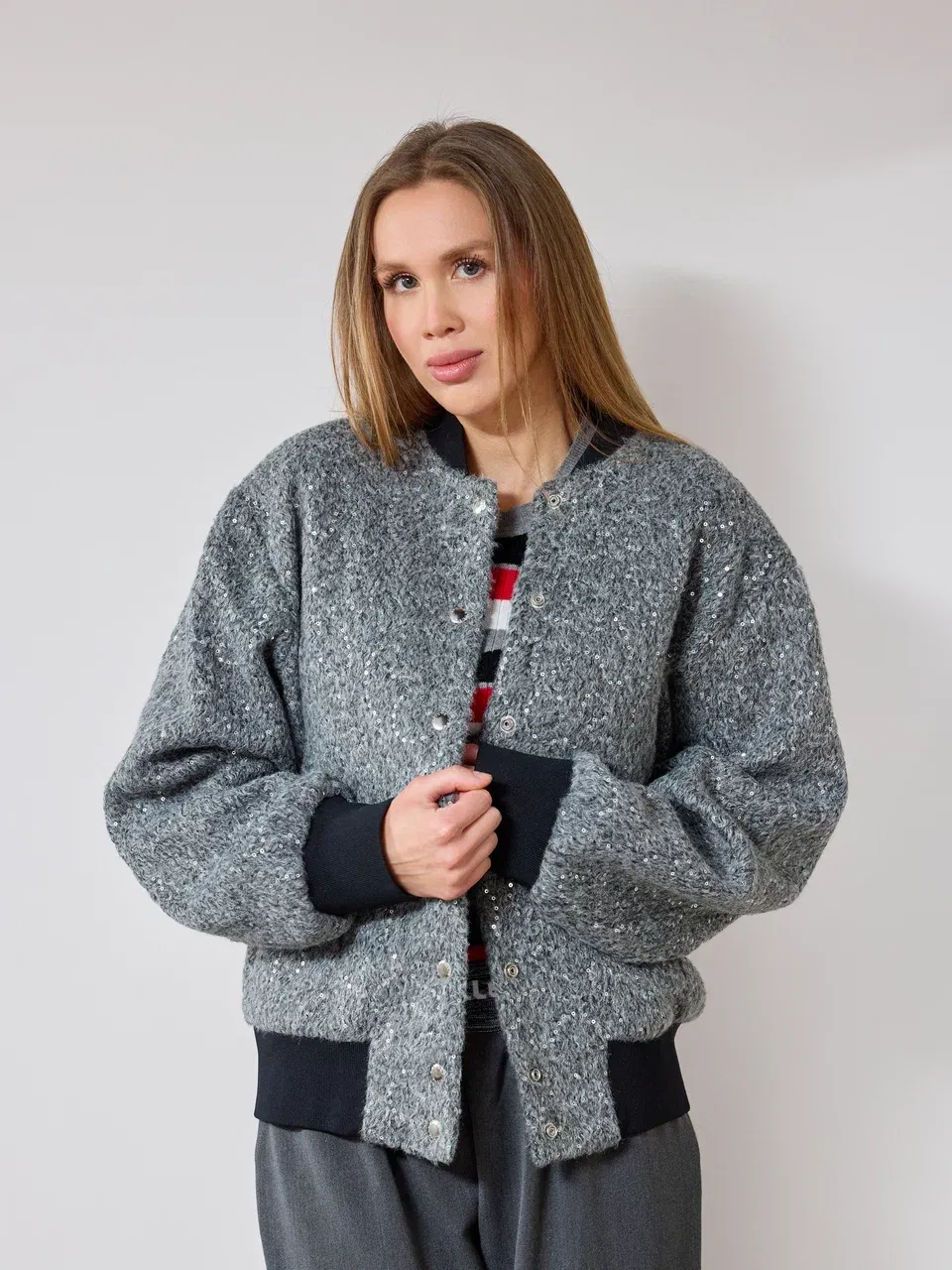 Бомбер с пайетками