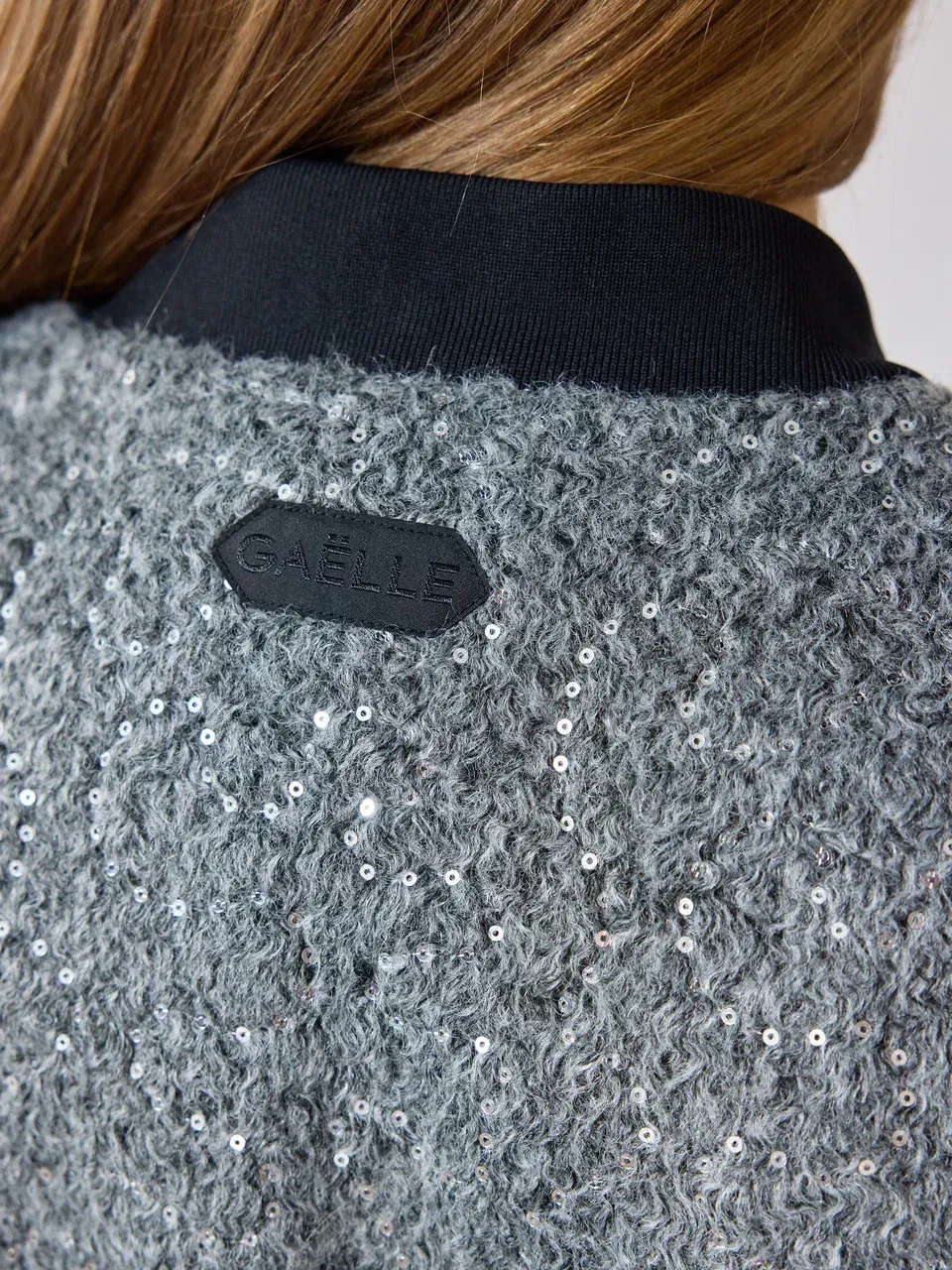 Бомбер с пайетками