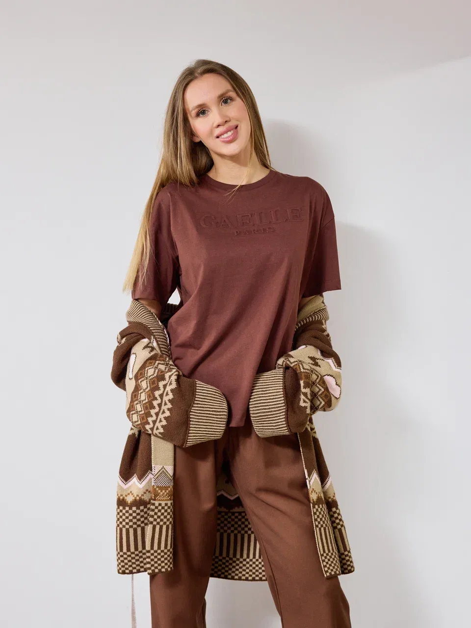 Кардиган в этно стиле с логотипом бренда