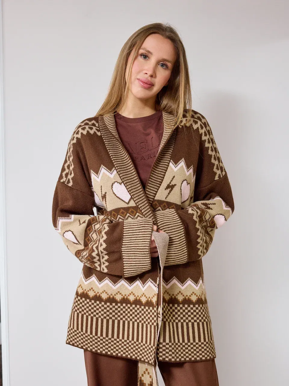 Кардиган в этно стиле с логотипом бренда