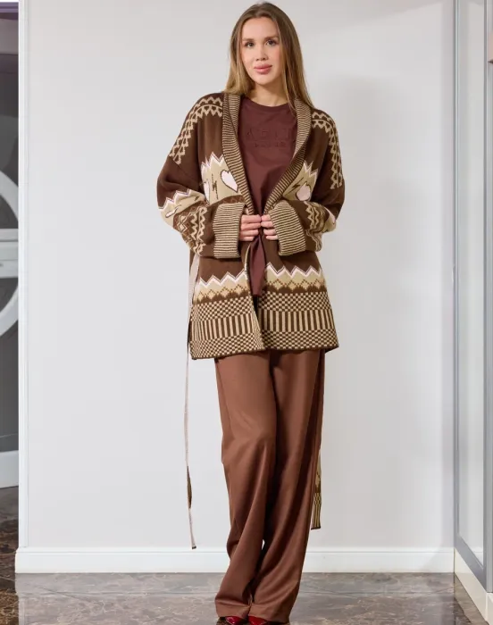 Кардиган в этно стиле с логотипом бренда
