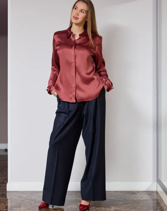 Брюки с бельевым поясом в темно-синем цвете с мелкими вкраплениями