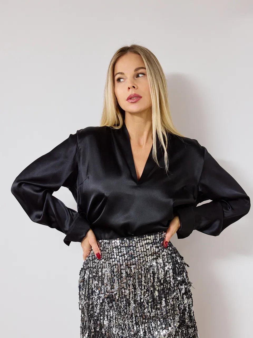 Блуза с V образным вырезом