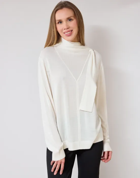 Джемпер с галстуком