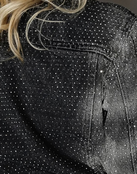 Джинсовая куртка