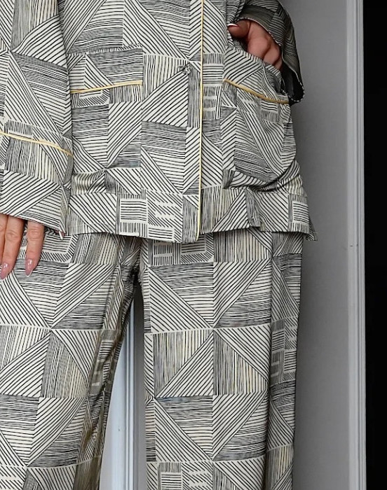 Пижамный костюм