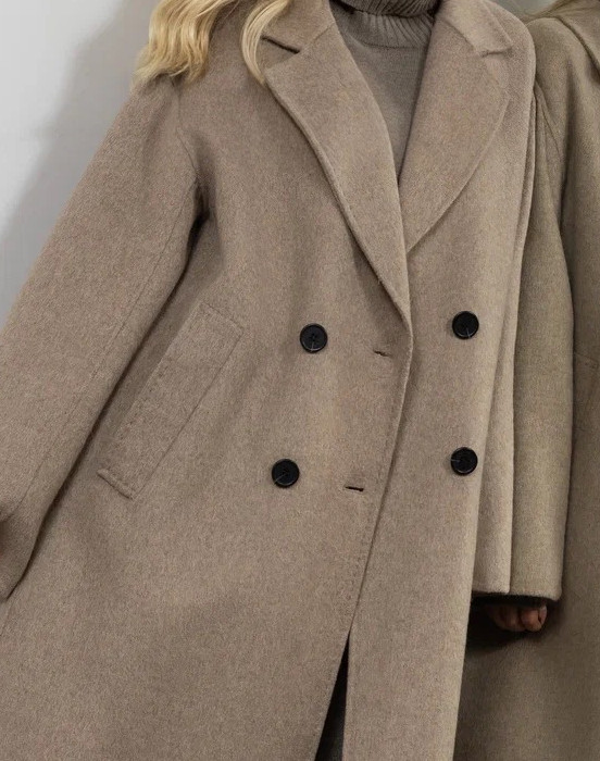 Двубортное Пальто на 4х пуговицах прямого кроя