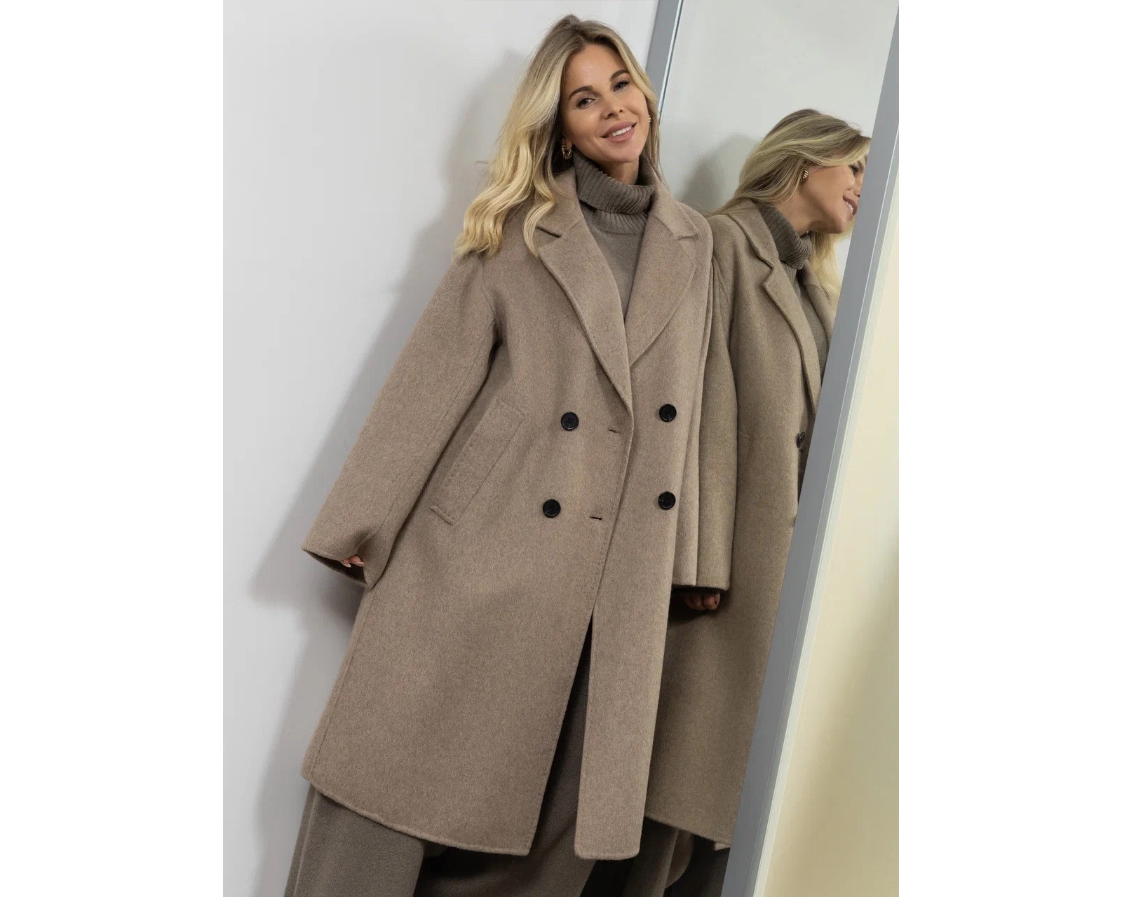 Двубортное Пальто на 4х пуговицах прямого кроя