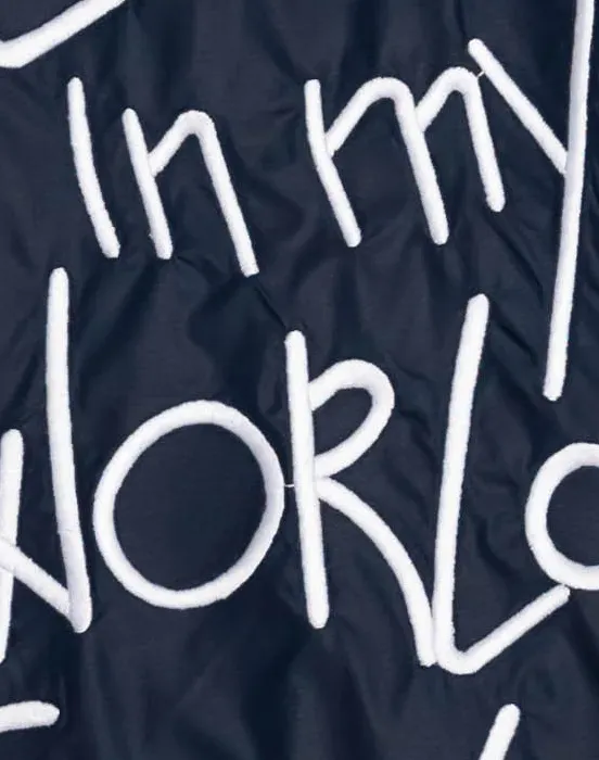 Стильный жилет с логотипом бренда