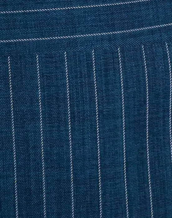 Стильный жилет с логотипом бренда