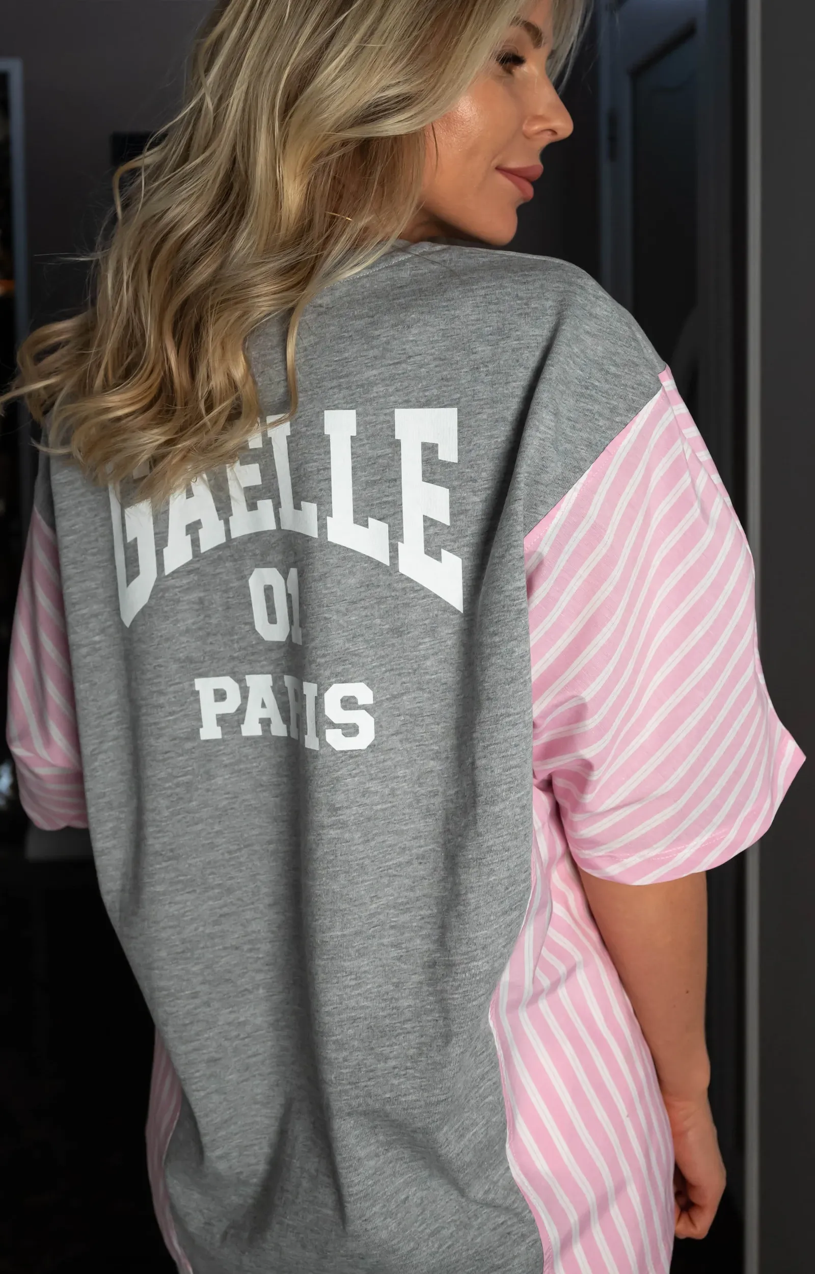 Футболка разнофактурная с логотипом бренда