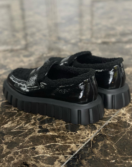 Лаковые лоферы - фото - 1