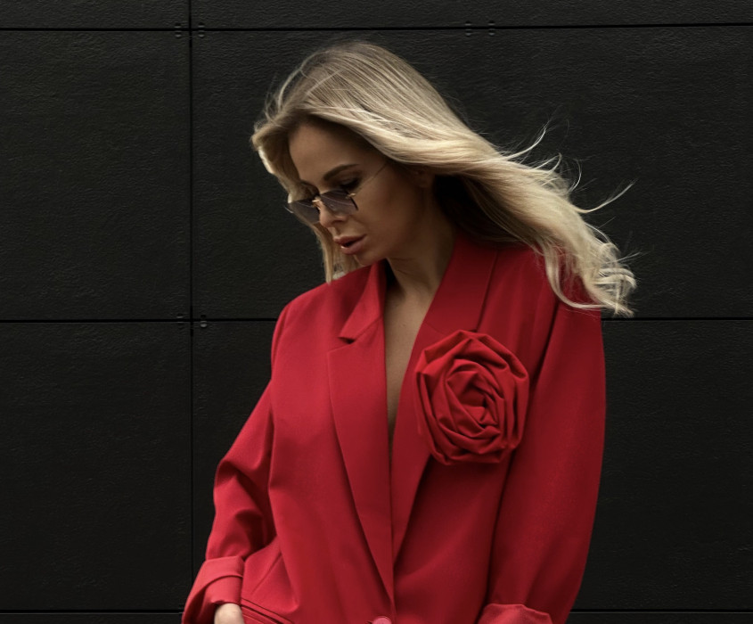 Костюмы и комплекты