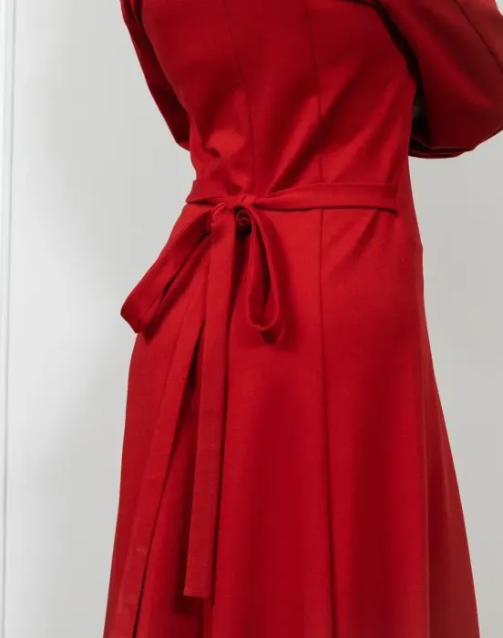 Платье с V образным вырезом из трикотажной ткани - фото - 4